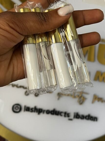 Strip lash glue